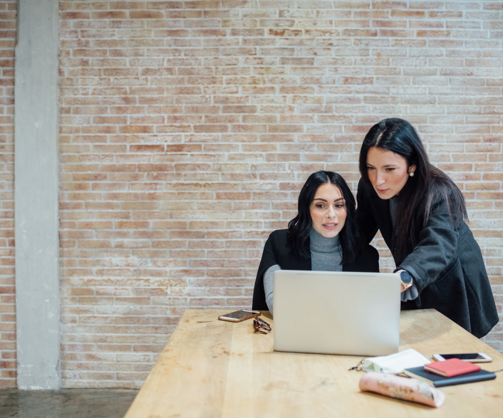 10+ Online Earning Opportunities for Women in Pakistan — photo 1